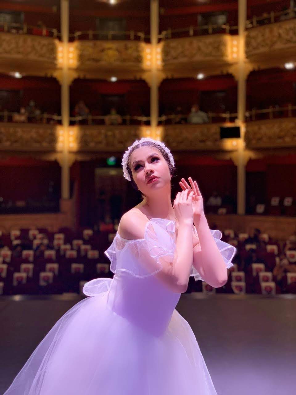Dance · Corps de ballet — Chopiniana